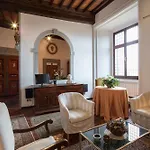 Del Capitano Apartment *